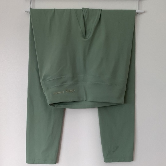 size small Gymshark x Whitney Simmons V2  moss green - Picture 2 of 6